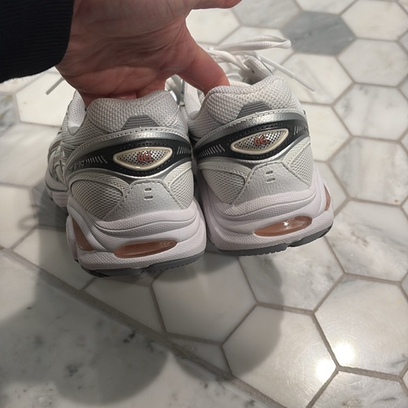 ASICS Women's GT-2160 Sneakers White & Rose Rouge Size 8 - Picture 4 of 7